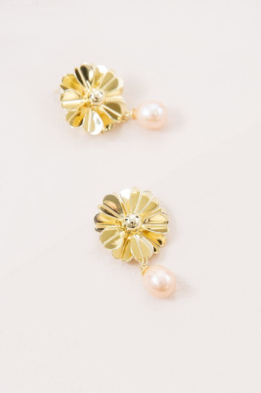 Saylor Drop Pearl Earrings