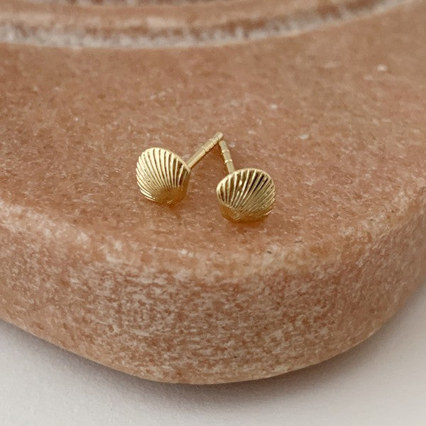 Roca Mini Shell Studs