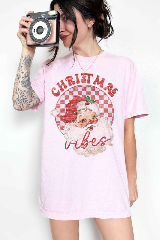 CHRISTMAS SANTA VIBES GRAPHIC TEE